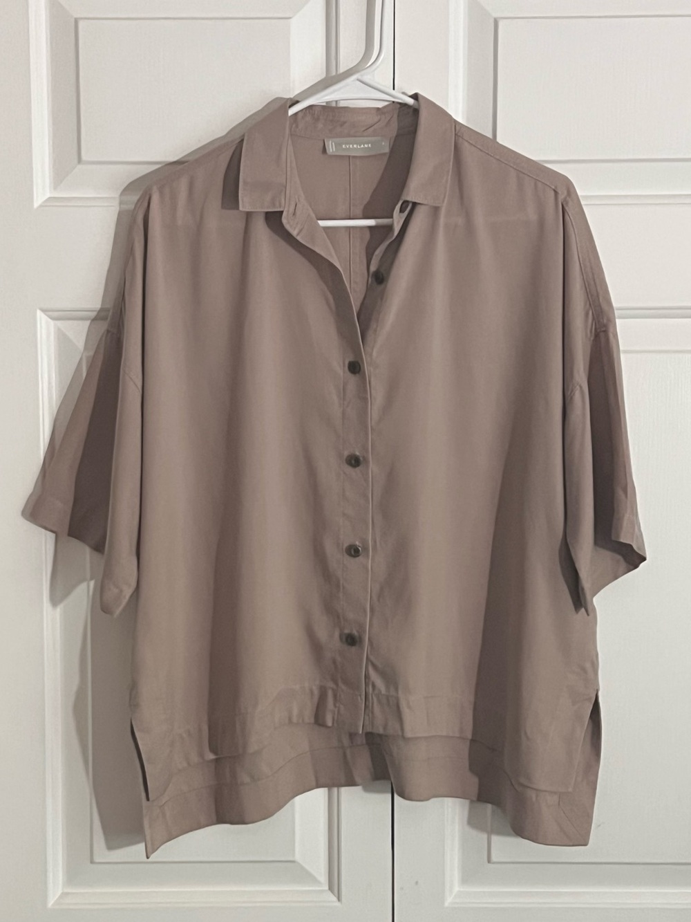 Everlane Taupe Relaxed-fit Button-down Blouse